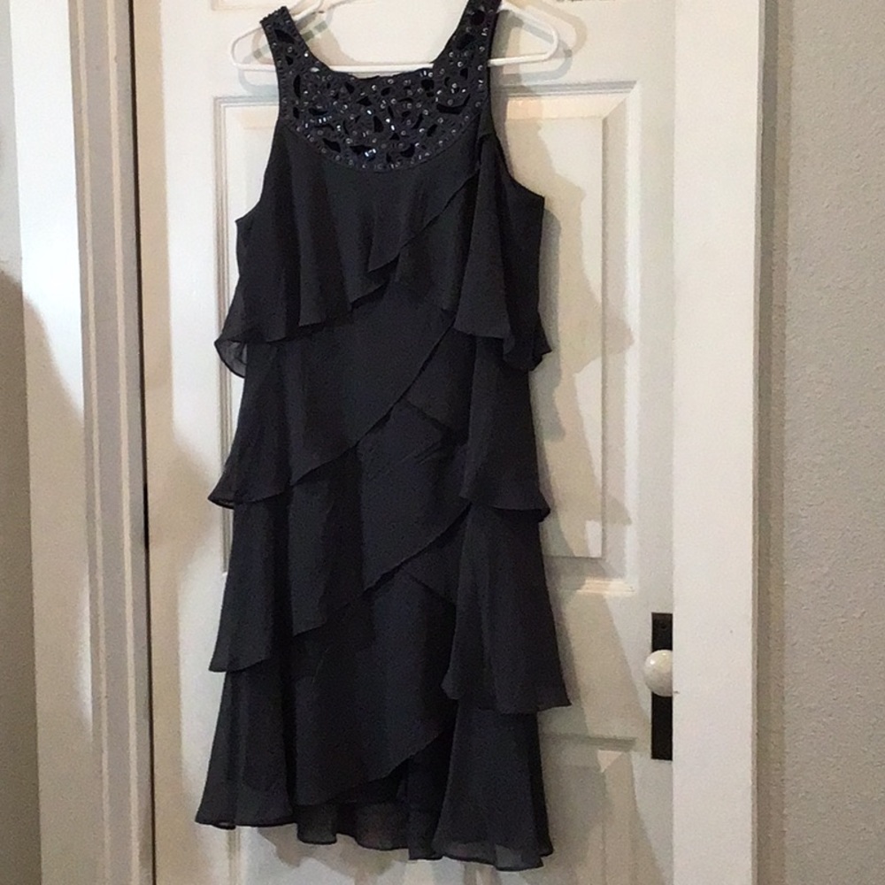 Elegant Black Sleeveless Dress